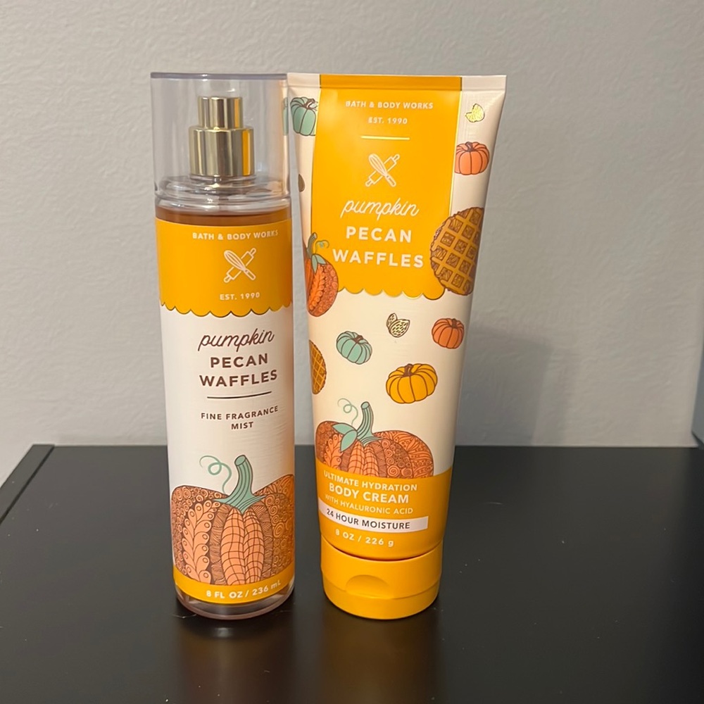 SOLD - Bath & Body Works Pumpkin Pecan Waffles Lotion & Spray